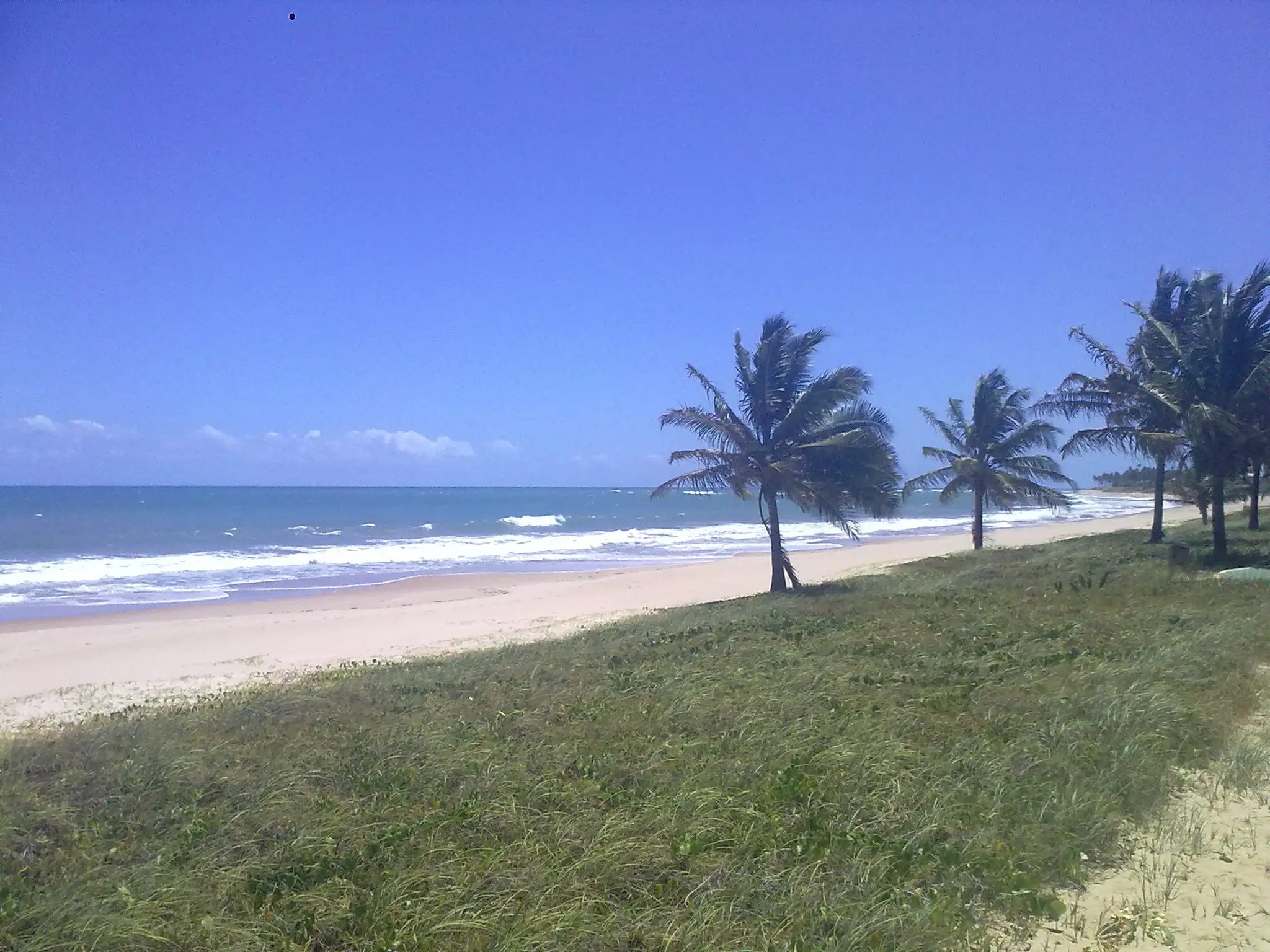 Praia de Guarajuba, no Litoral Norte da Bahia
